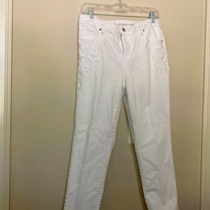 Chico’s So Slimming Girlfriend Slim Leg Ankle. Size 10T